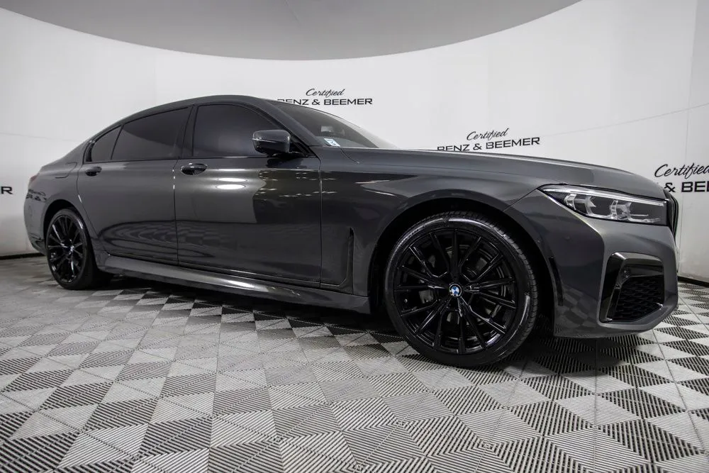 2021 BMW 7 Series 740i's photo