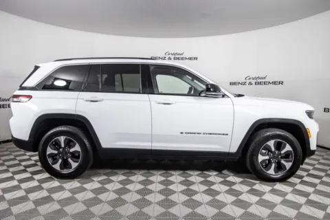 More photos of 2022 Jeep Grand Cherokee 4xe at Certified Benz & Beemer, AZ