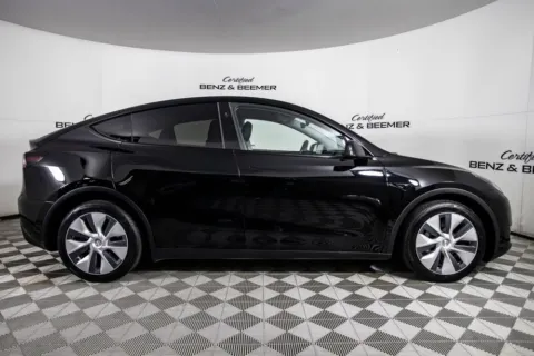 More photos of 2023 Tesla Model Y Long Range at Certified Benz & Beemer, AZ