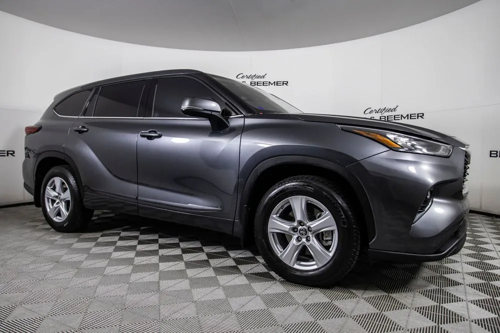 Gray 2020 Toyota Highlander L for sale in Scottsdale, AZ