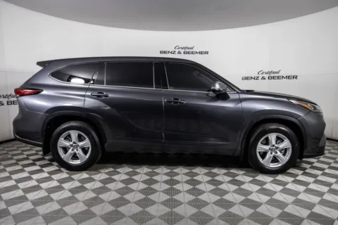 More photos of 2020 Toyota Highlander L at Certified Benz & Beemer, AZ