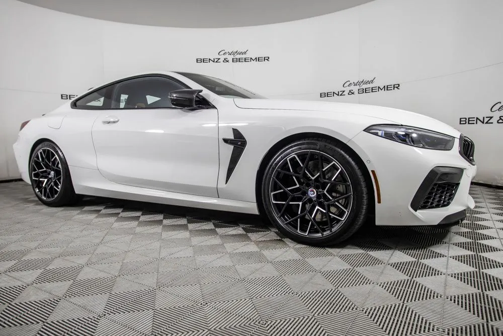 2023 BMW M8 Base's photo