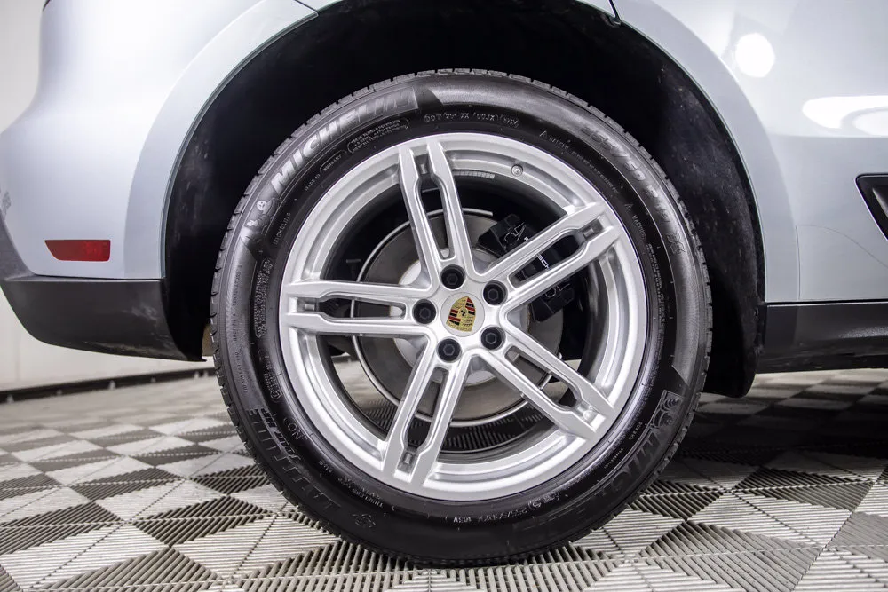 Porsche Macan photo 40