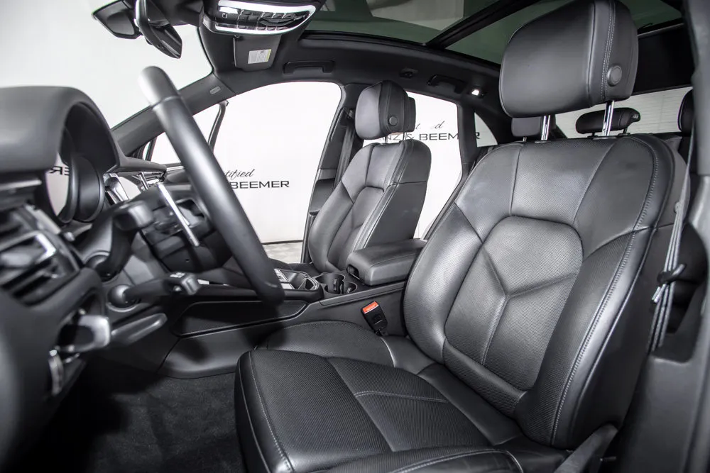 Porsche Macan photo 15