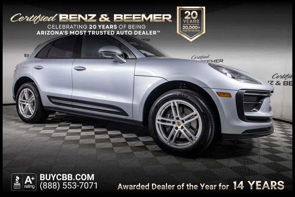 2025 Porsche Macan T's photo