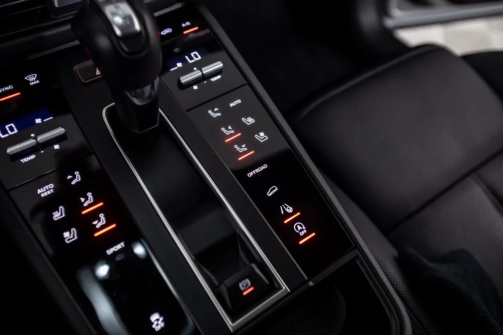 Porsche Macan photo 33