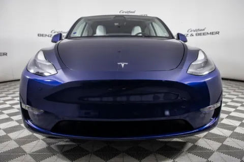 More photos of 2024 Tesla Model Y Long Range at Certified Benz & Beemer, AZ