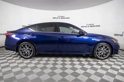 More photos of 2023 Nissan Altima 2.0 SR at Certified Benz & Beemer, AZ