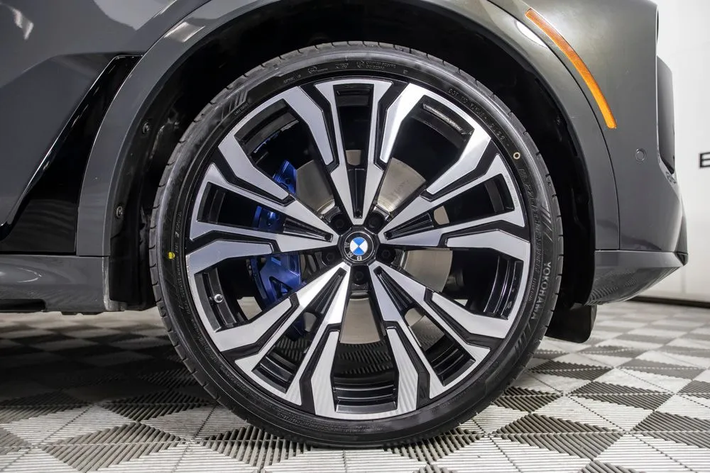 BMW X7 photo 41