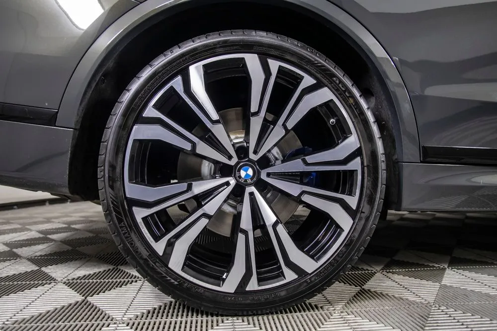 BMW X7 photo 42