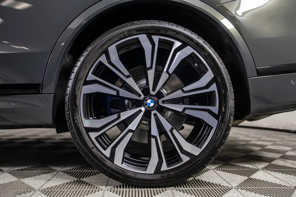 BMW X7 photo 43