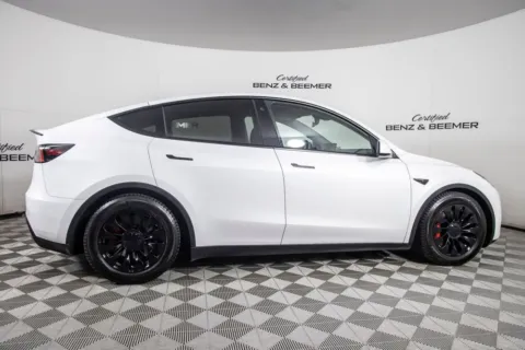 More photos of 2021 Tesla Model Y Performance at Certified Benz & Beemer, AZ
