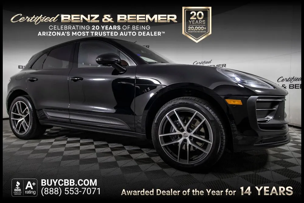 2022 Porsche Macan -'s photo