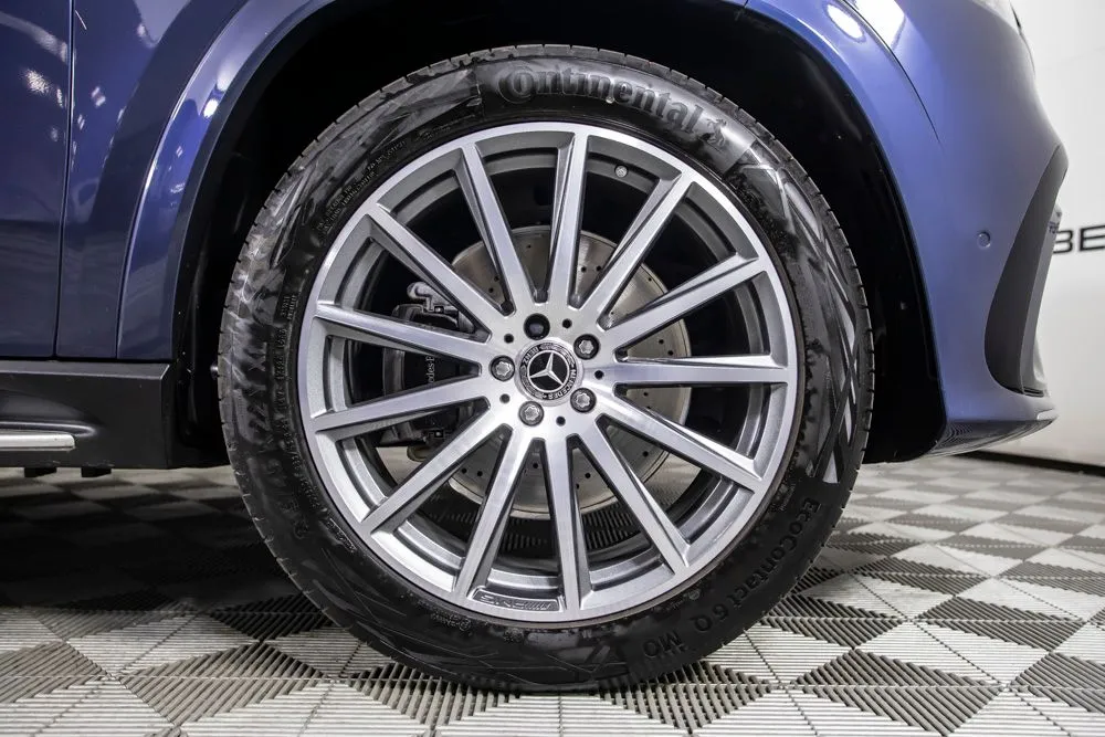 Mercedes-Benz GLS photo 42