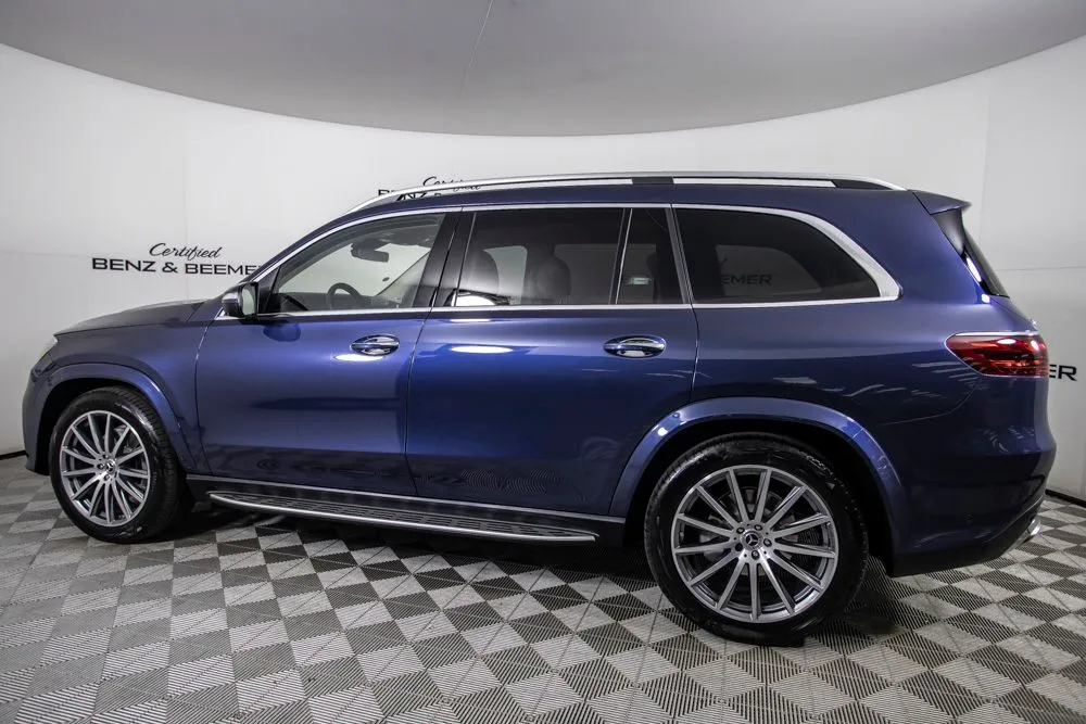 Mercedes-Benz GLS photo 11