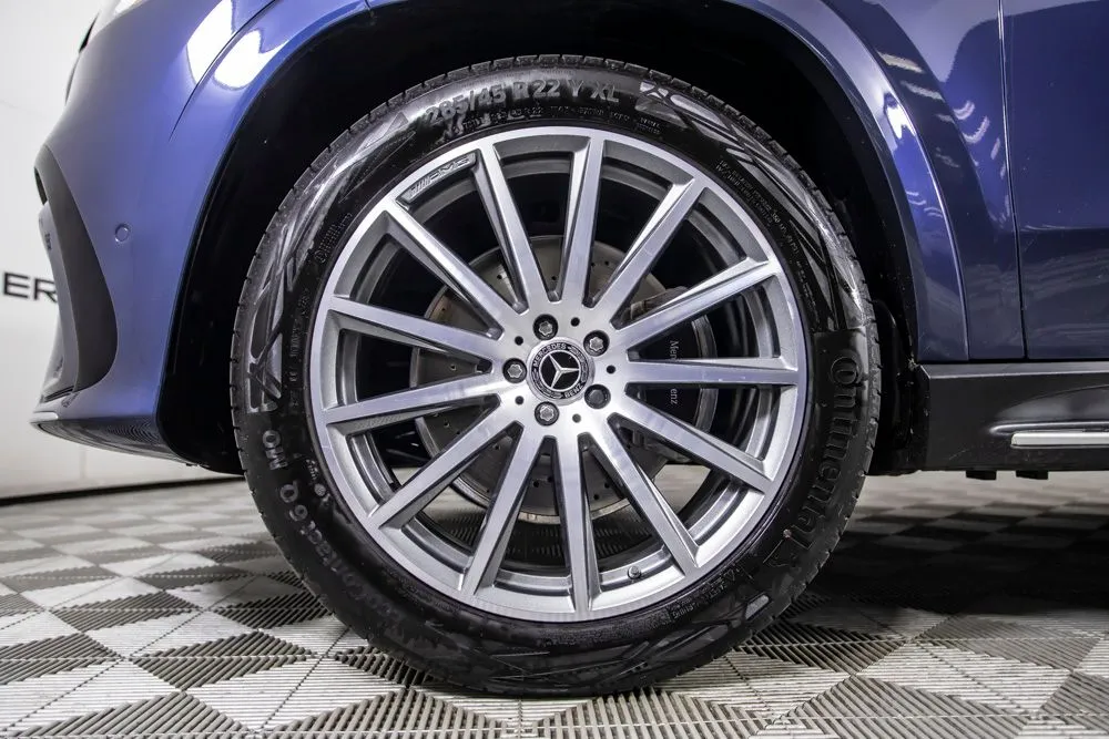 Mercedes-Benz GLS photo 41