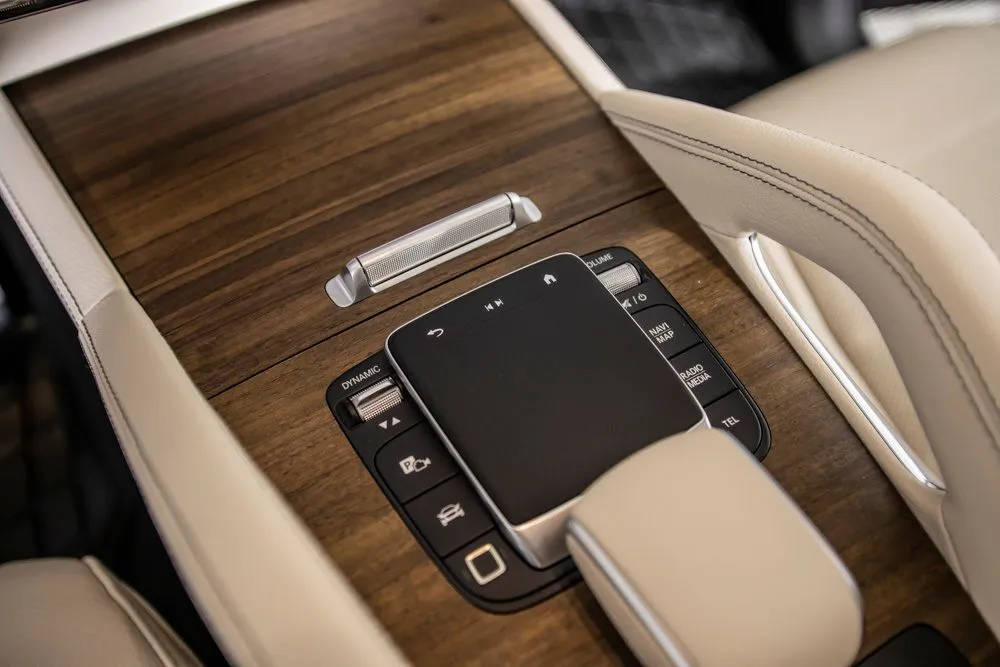 Mercedes-Benz GLS photo 34