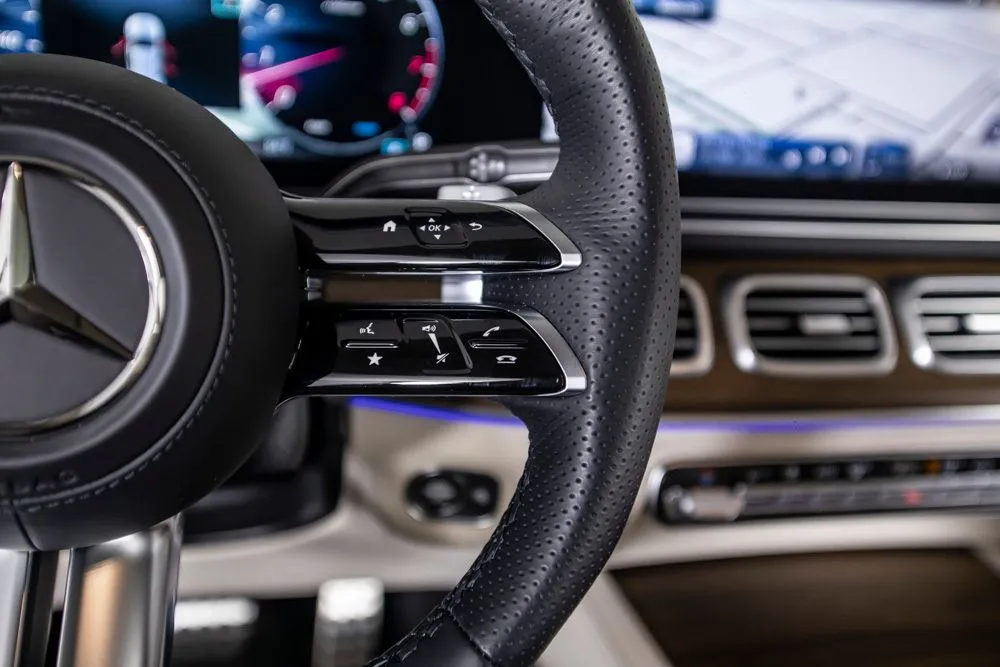 Mercedes-Benz GLS photo 40