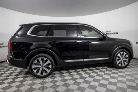 More photos of 2022 Kia Telluride S at Certified Benz & Beemer, AZ