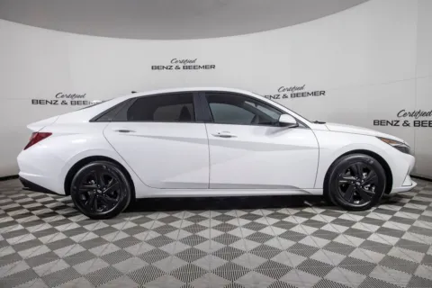 More photos of 2022 Hyundai Elantra SEL at Certified Benz & Beemer, AZ