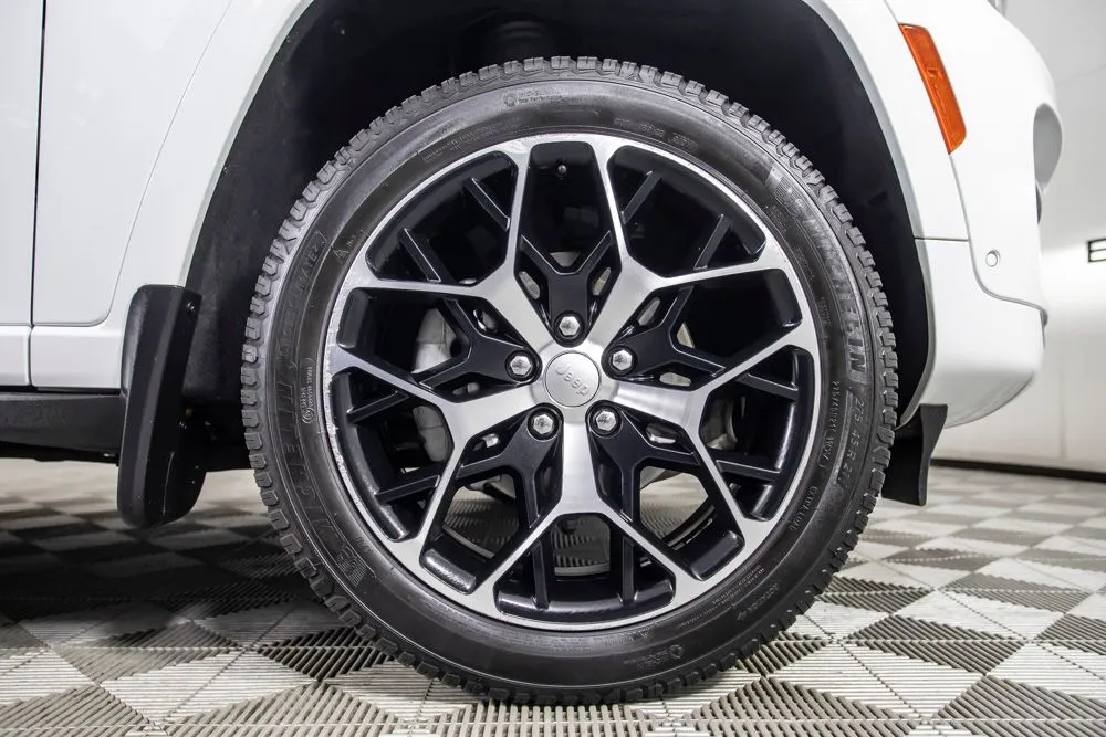 Jeep Grand Cherokee photo 40