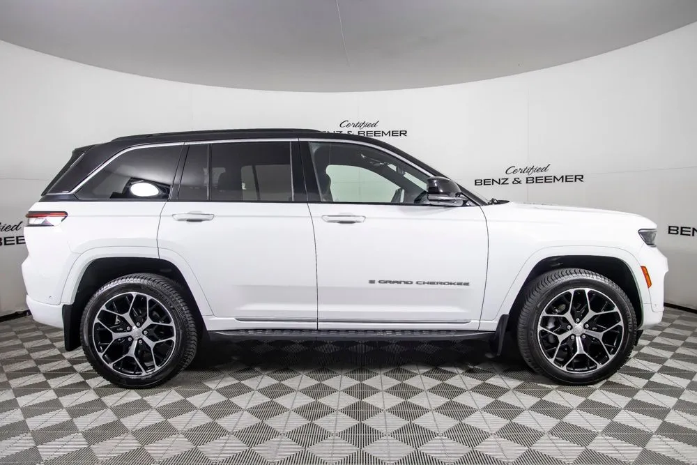 Jeep Grand Cherokee photo 3