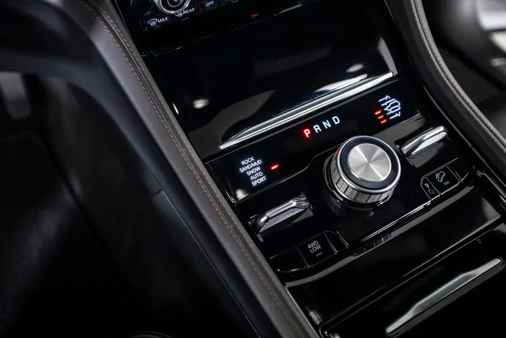 Jeep Grand Cherokee photo 33