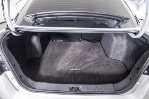More photos of 2021 Nissan Versa 1.6 SV at Certified Benz & Beemer, AZ