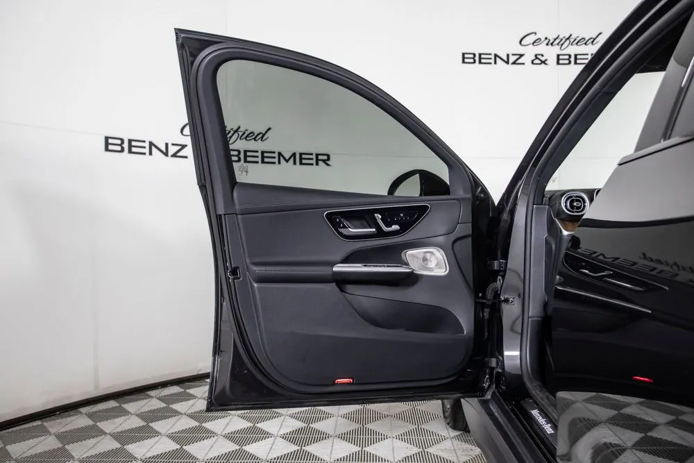 Mercedes-Benz GLC photo 17