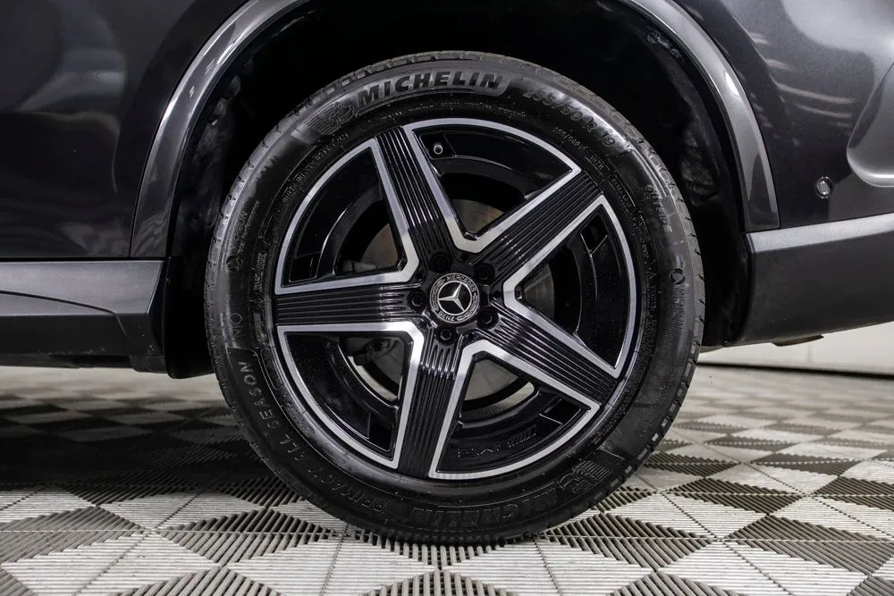Mercedes-Benz GLC photo 39