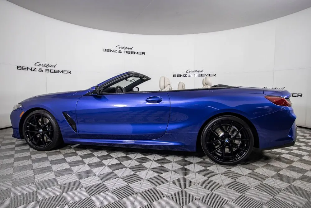 BMW 8 Series photo 11
