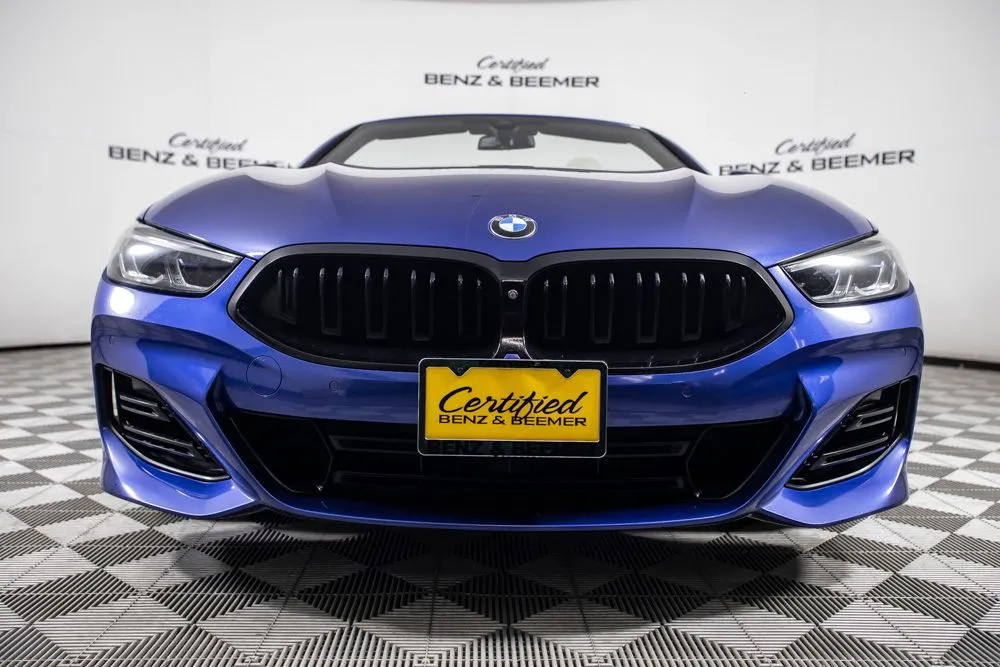 BMW 8 Series photo 3