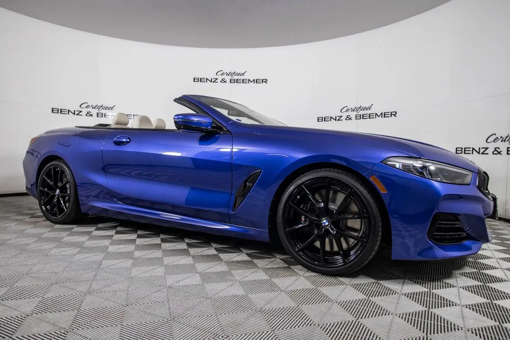 BMW 8 Series photo 2