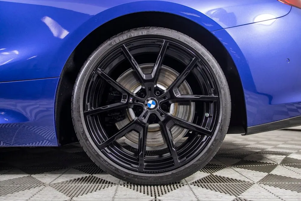 BMW 8 Series photo 10