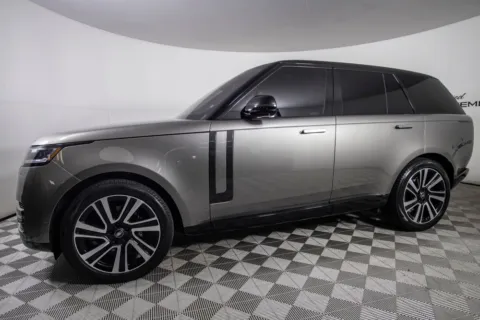 More photos of 2023 Land Rover Range Rover SE at Certified Benz & Beemer, AZ