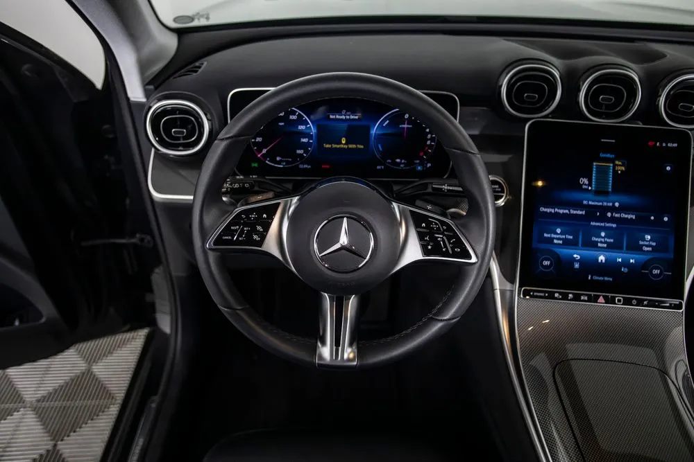 Mercedes-Benz GLC photo 23