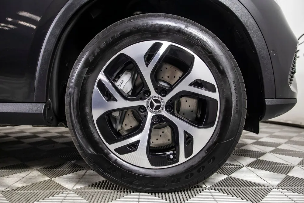 Mercedes-Benz GLC photo 39
