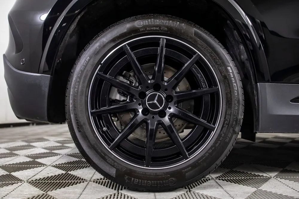 Mercedes-Benz GLA photo 41
