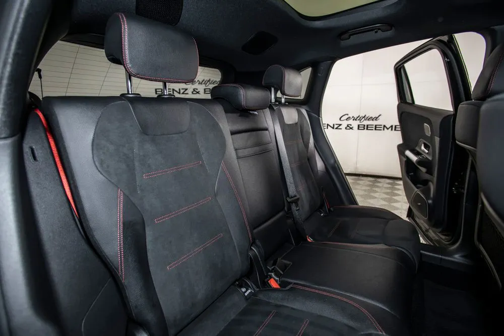 Mercedes-Benz GLA photo 15