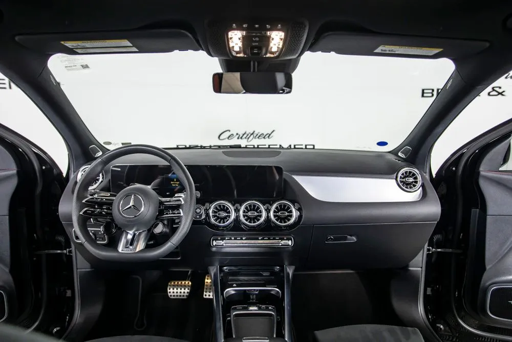 Mercedes-Benz GLA photo 23