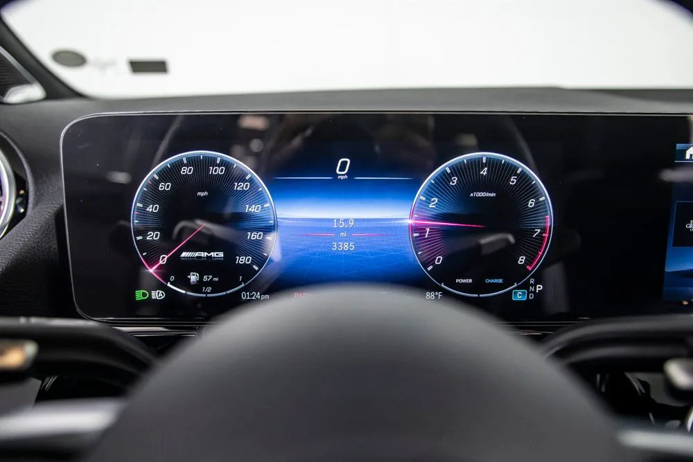 Mercedes-Benz GLA photo 26
