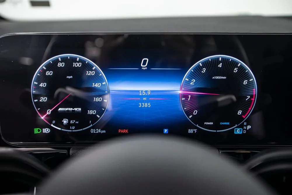 Mercedes-Benz GLA photo 27