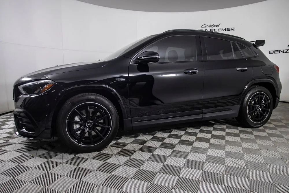 Mercedes-Benz GLA photo 9