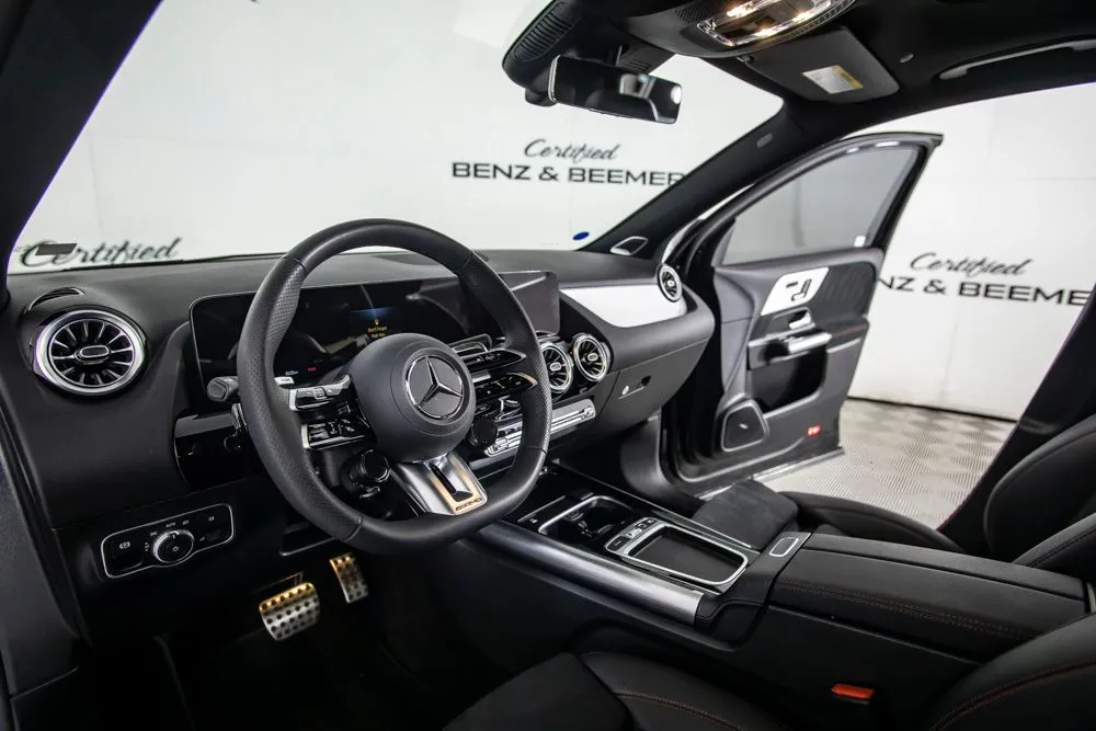 Mercedes-Benz GLA photo 20