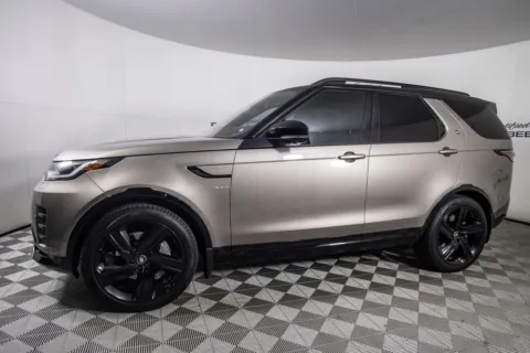 More photos of 2024 Land Rover Discovery Dynamic SE at Certified Benz & Beemer, AZ