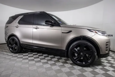 Photos of 2024 Land Rover Discovery Dynamic SE for sale in Scottsdale, AZ at Certified Benz & Beemer