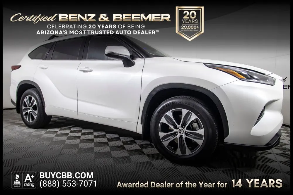 2021 Toyota Highlander XLE 4x2 V6's photo