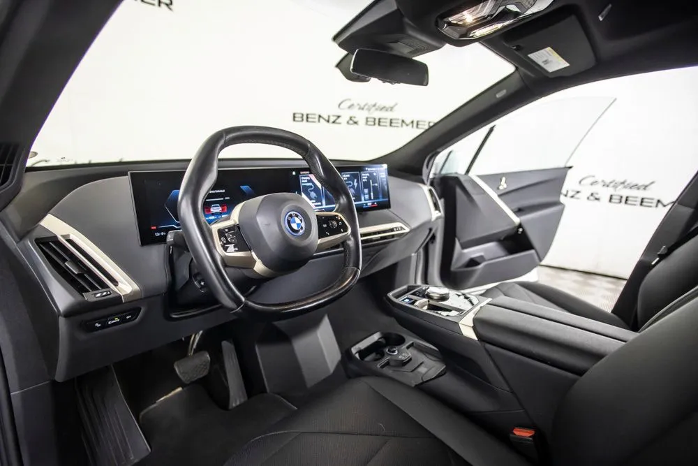 BMW iX photo 20