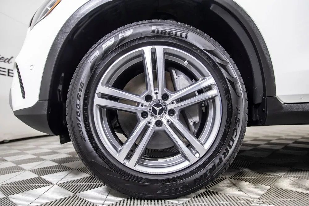 Mercedes-Benz GLC photo 34