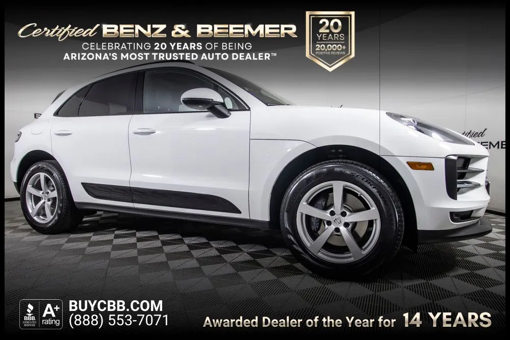 2020 Porsche Macan -'s photo